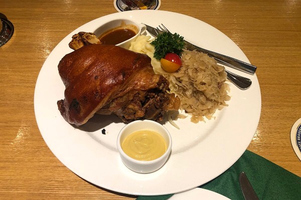 Schweinshaxe