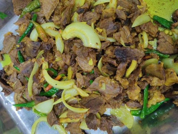 Daging goreng kunyit