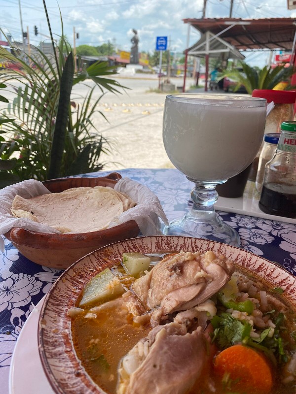 Caldo de pollo