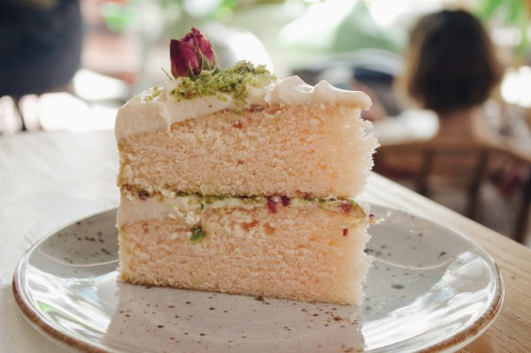 Pistachio cake