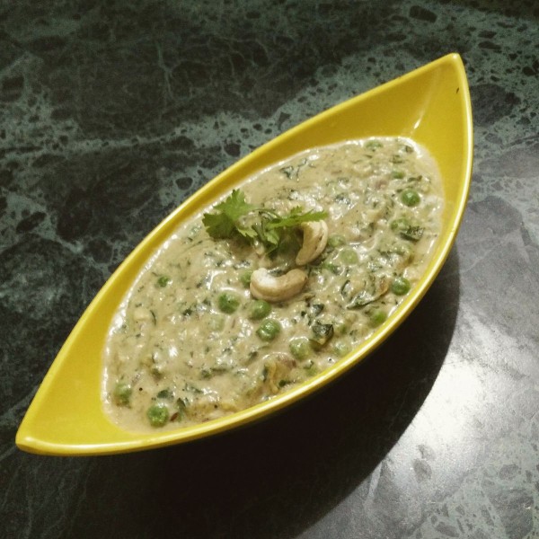 Methi matar malai