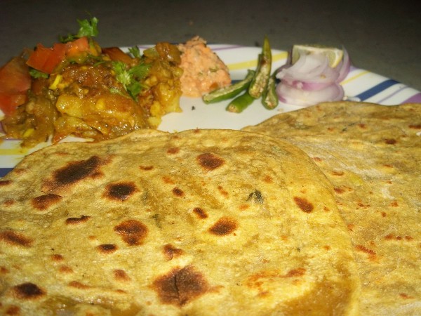 Dal ka paratha