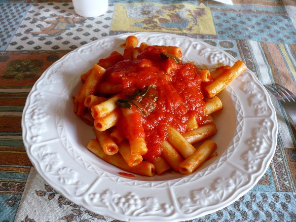 Pasta al pomodoro