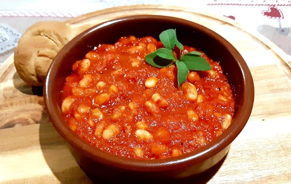 Fagioli all'uccelletto