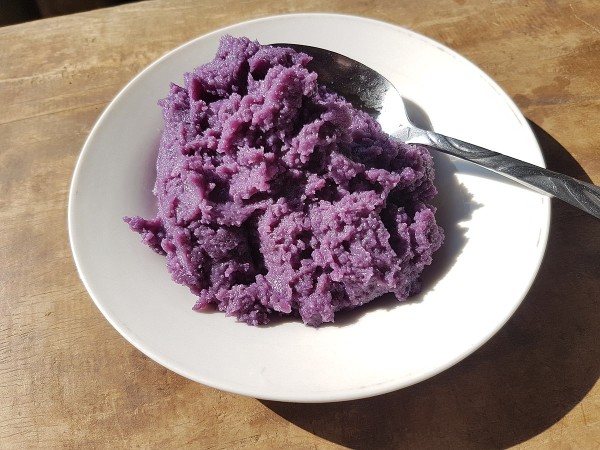 Ube halaya