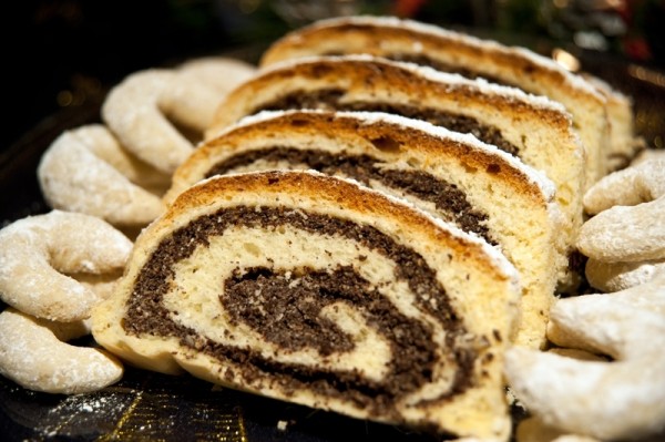 Poppy seed rolls