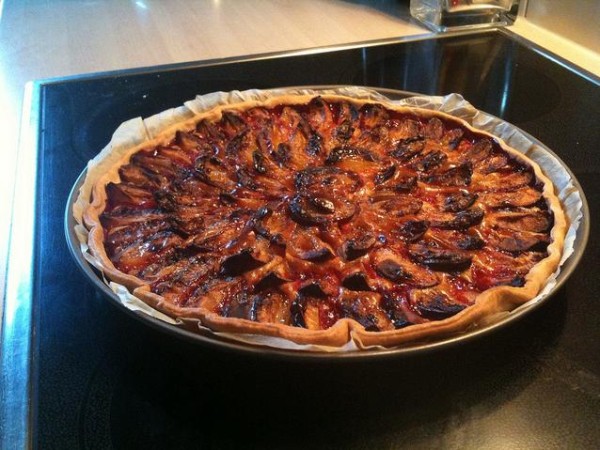 Damson pie