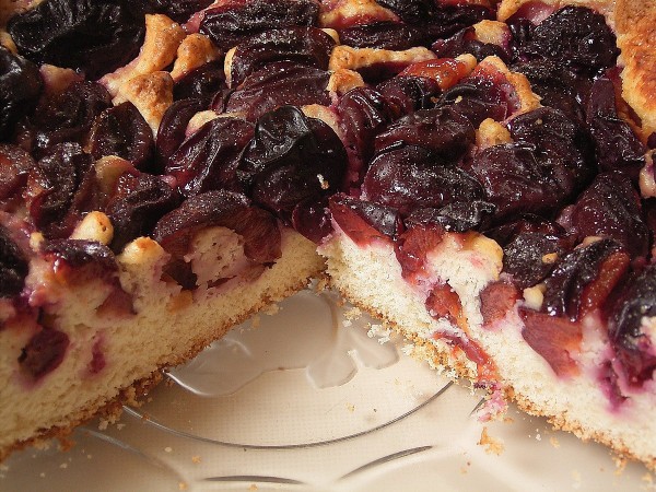 Plum tart