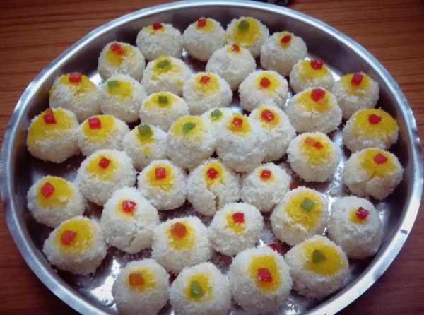 Coconut ladoo