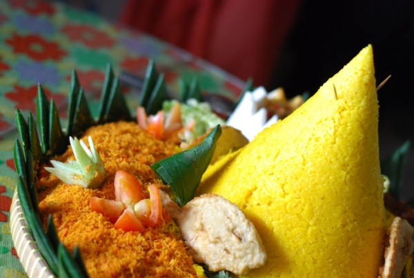 Nasi tumpeng