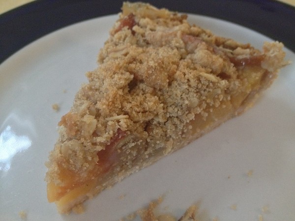 Apple crumb pie