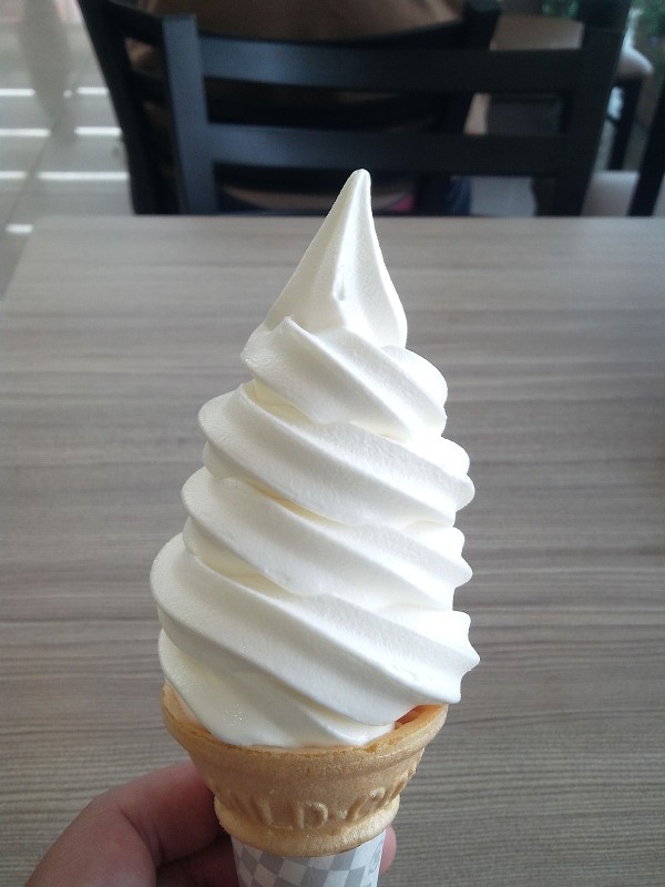 Soft serve ice cream