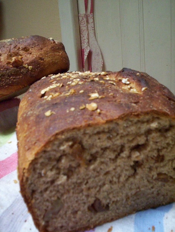 Date nut bread