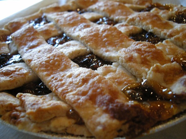 Raisin pie