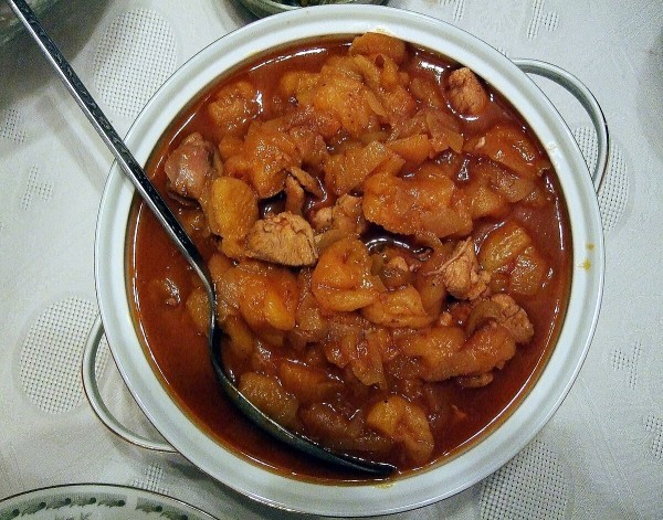 Ardebili chicken stew with prunes