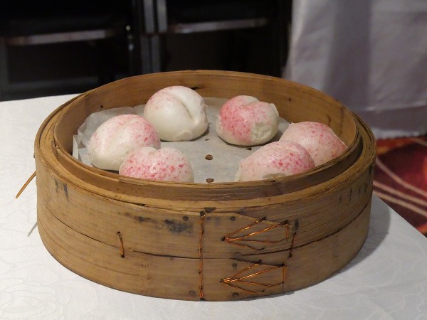 Longevity peach bao