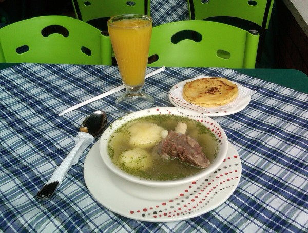 Caldo de costilla