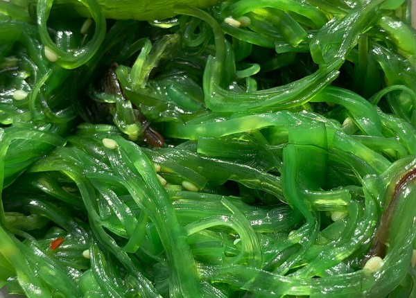 Wakame salad