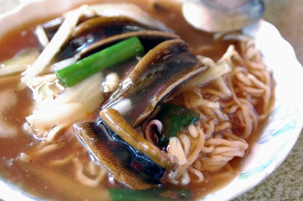 Eel noodles