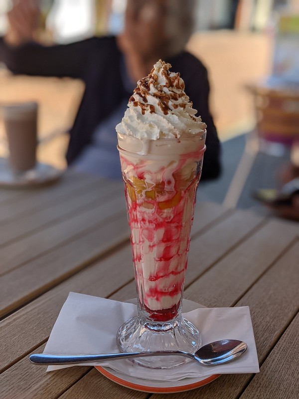 Knickerbocker glory