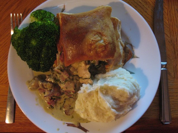 Chicken and ham pie