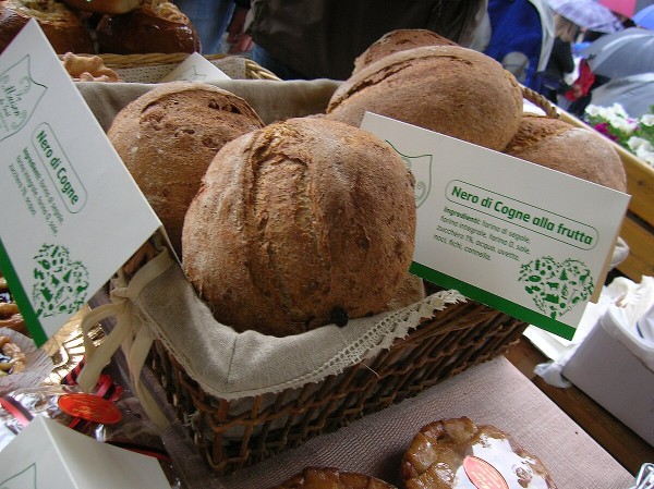 Pane nero