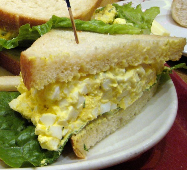 Egg salad sandwich