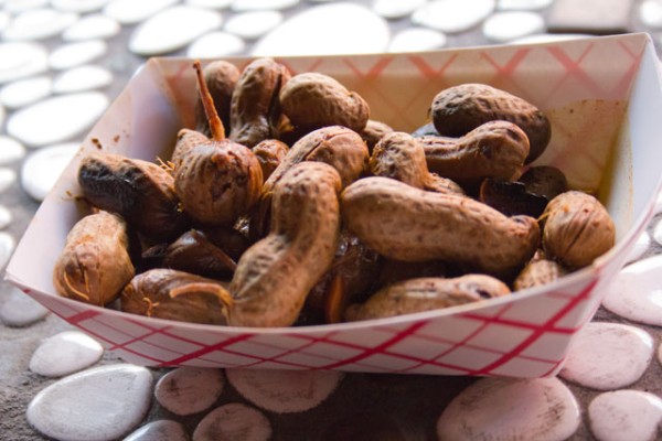 Boiled peanuts