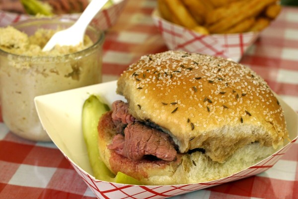 Beef on weck