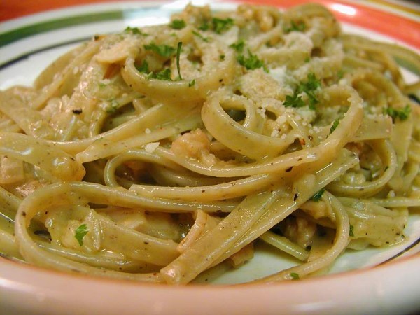 Linguine and white clam sauce